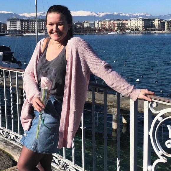 Meet your Posher, Maddie - Picture 2 of 3